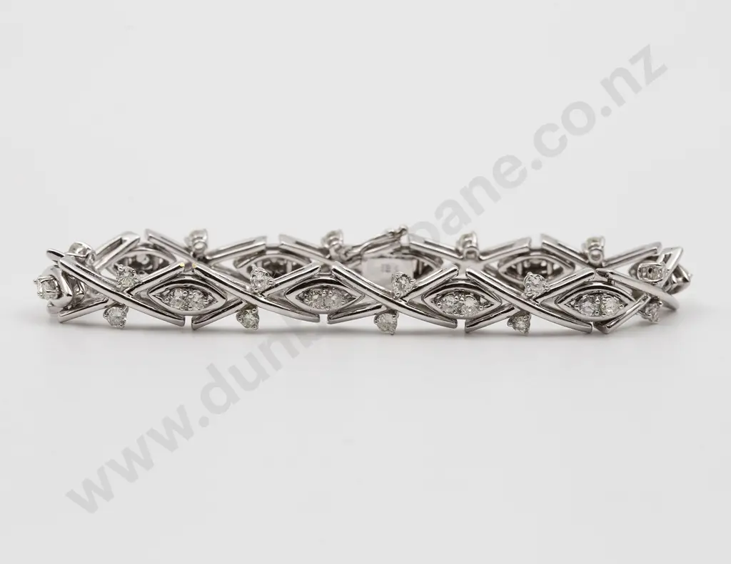 18ct White Gold Fancy 40stone Diamond Bracelet Image 1++