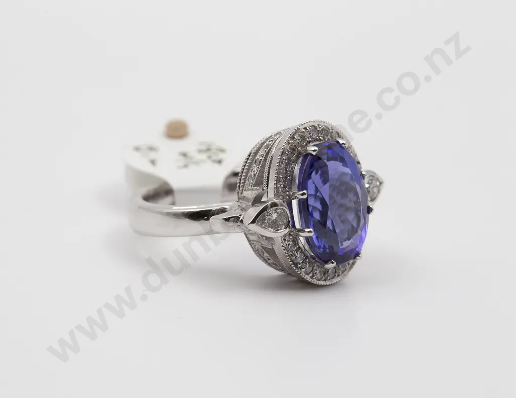 18ct White 29stone Tanzanite and Diamond Cluster Ring Image 1++