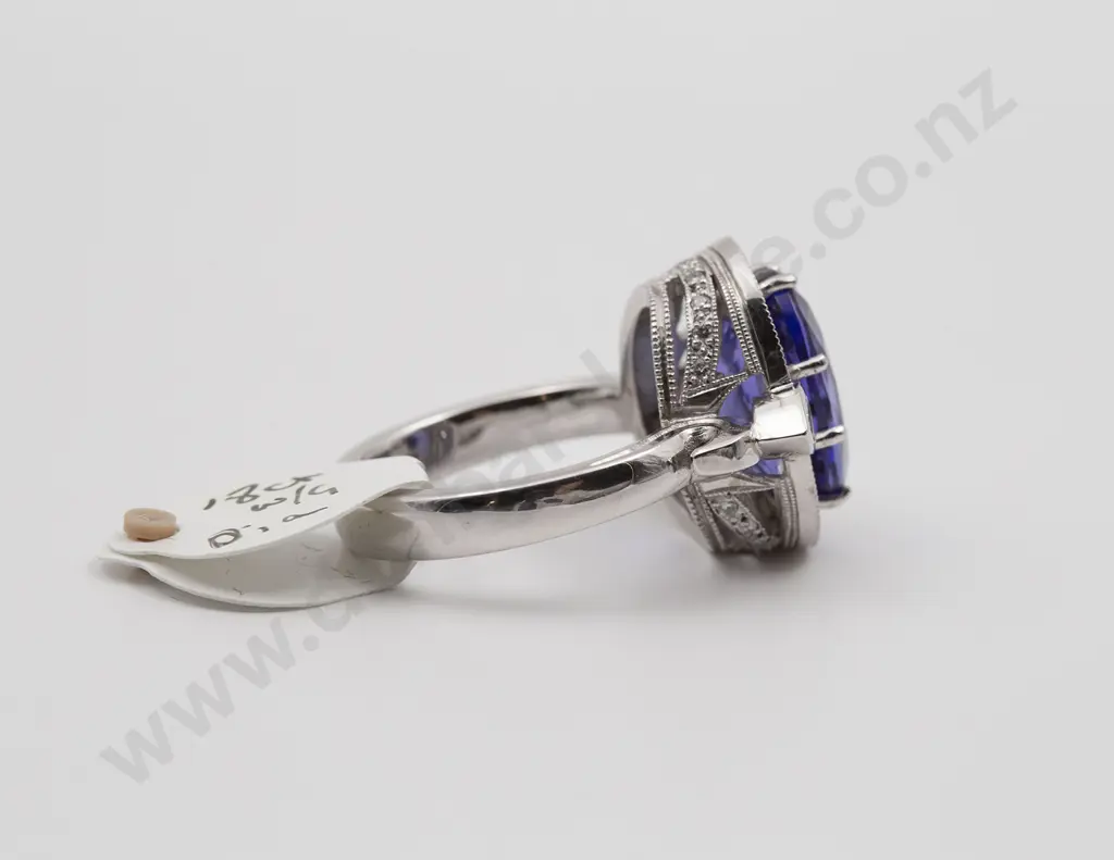 18ct White 29stone Tanzanite and Diamond Cluster Ring Image 1++
