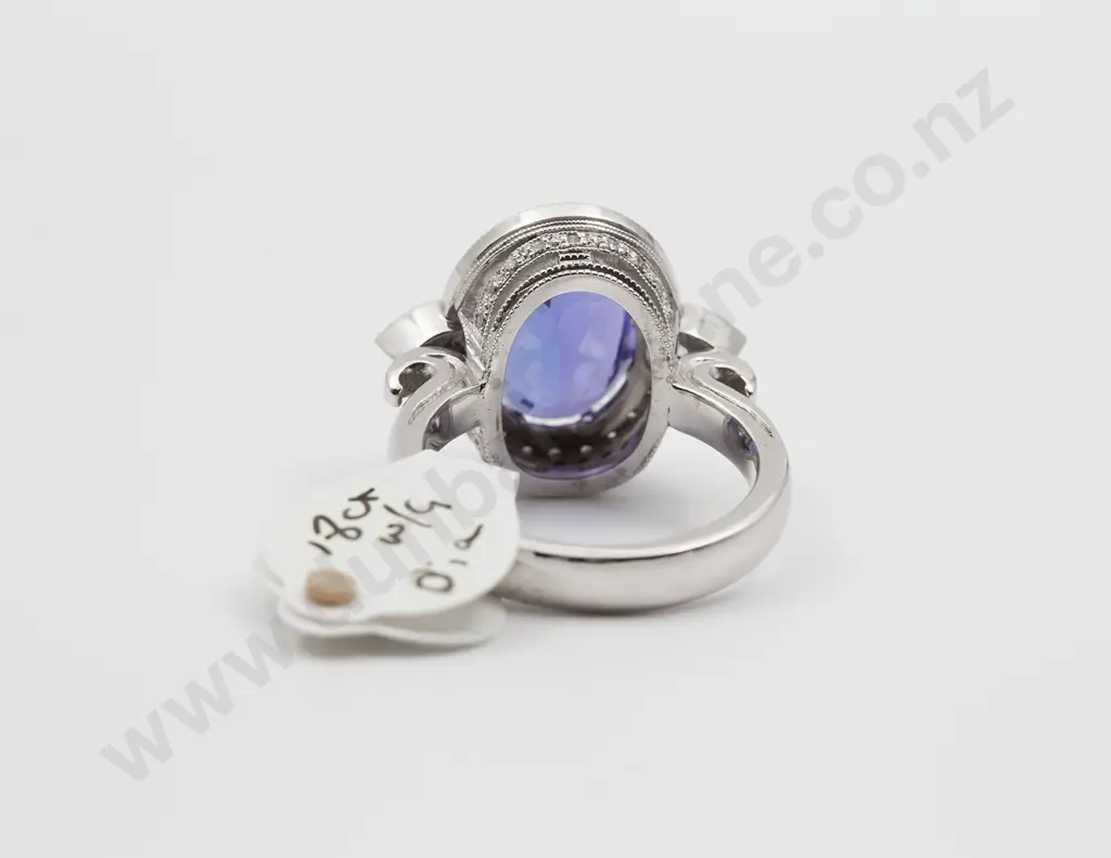18ct White 29stone Tanzanite and Diamond Cluster Ring Image 1++