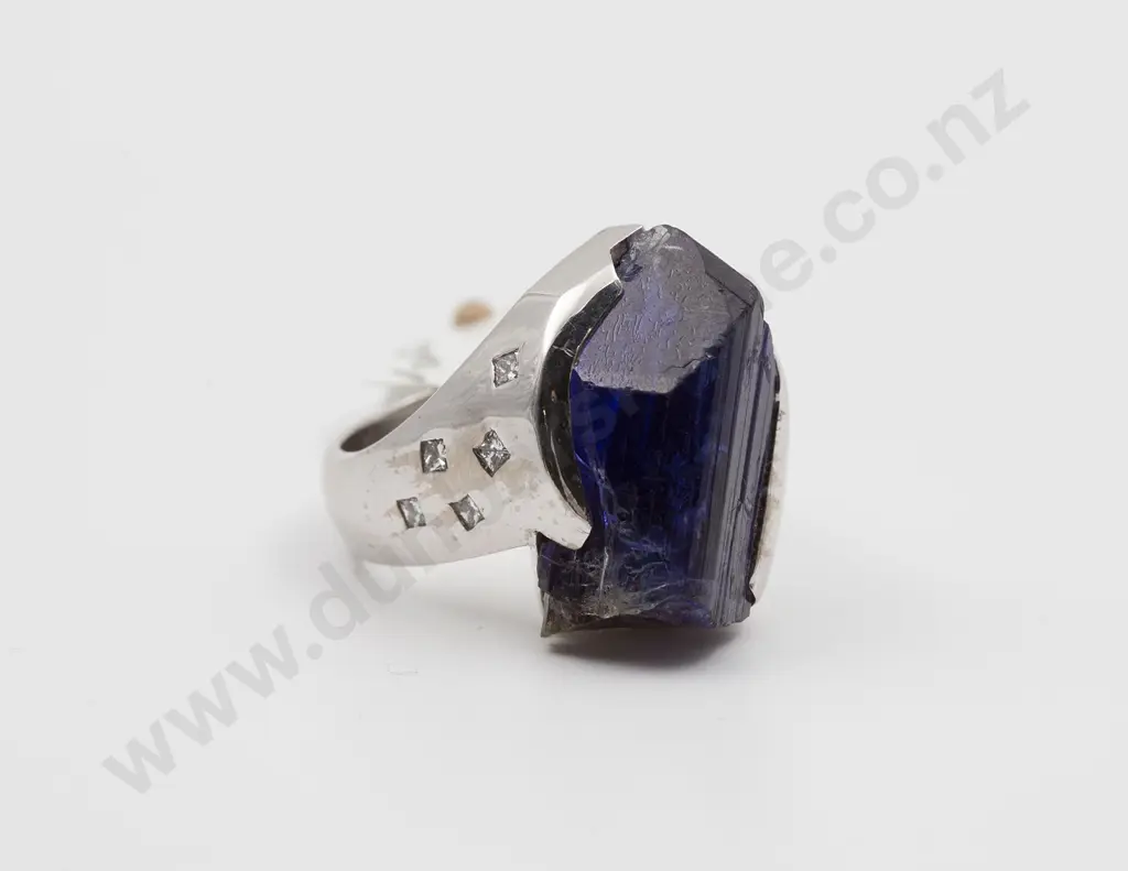 18ct White Gold Single Tanzanite Modern Dress Ring Image 1++