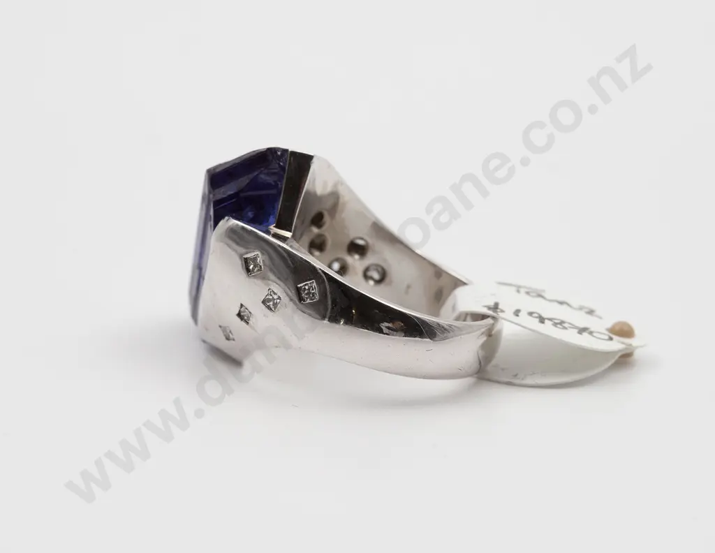 18ct White Gold Single Tanzanite Modern Dress Ring Image 1++