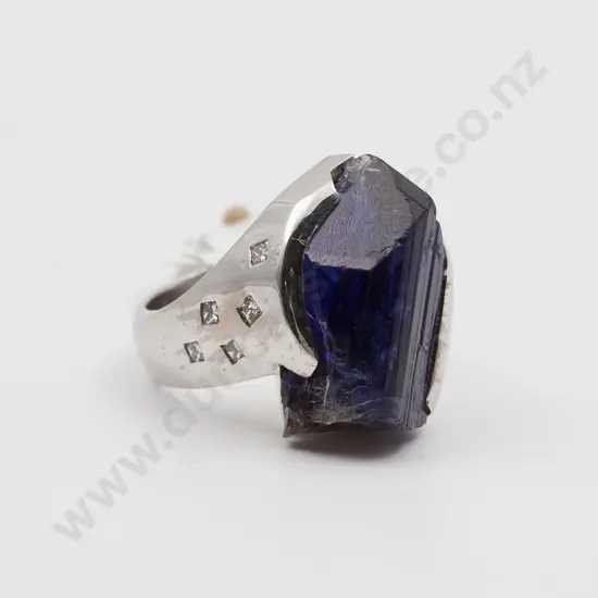 18ct White Gold Single Tanzanite Modern Dress Ring