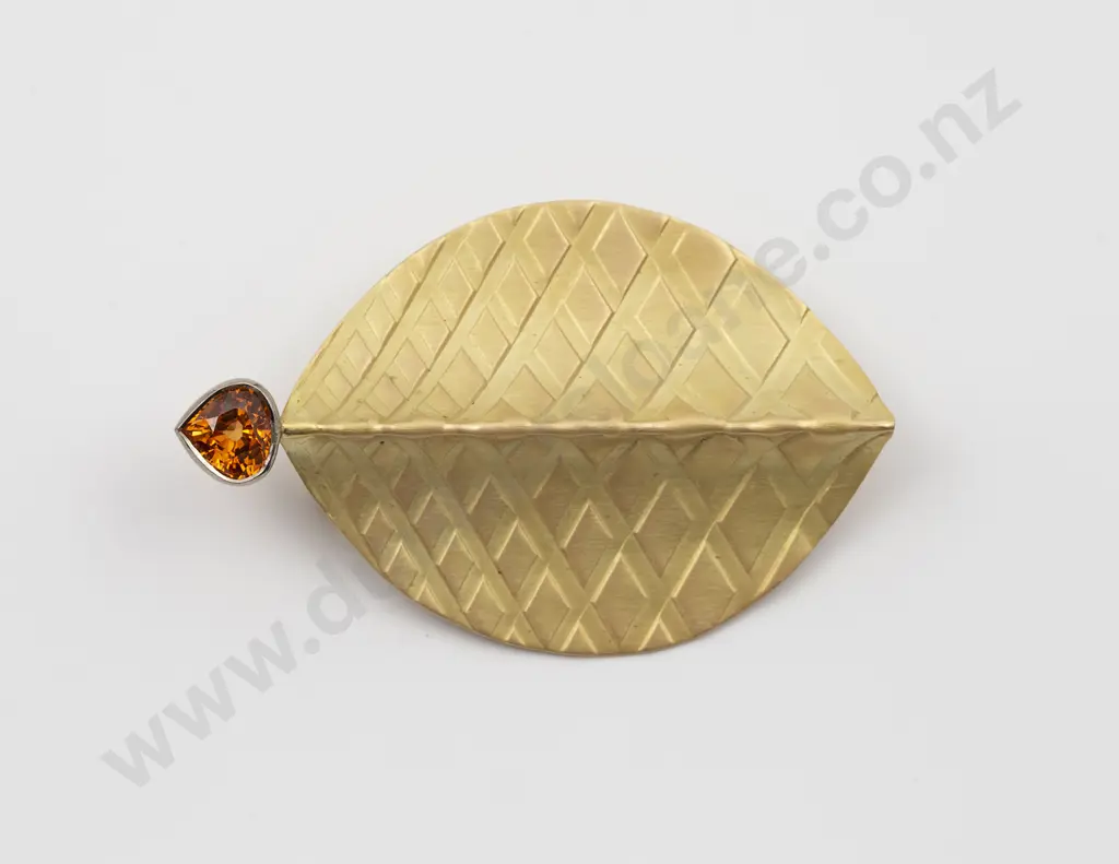 18ct Yellow & White Gold Single Natural Spessartine Garnet Leaf Brooch Image 1++