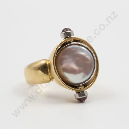 Tony Williams of Dunedin 18ct Pink Pearl Swivel Ring