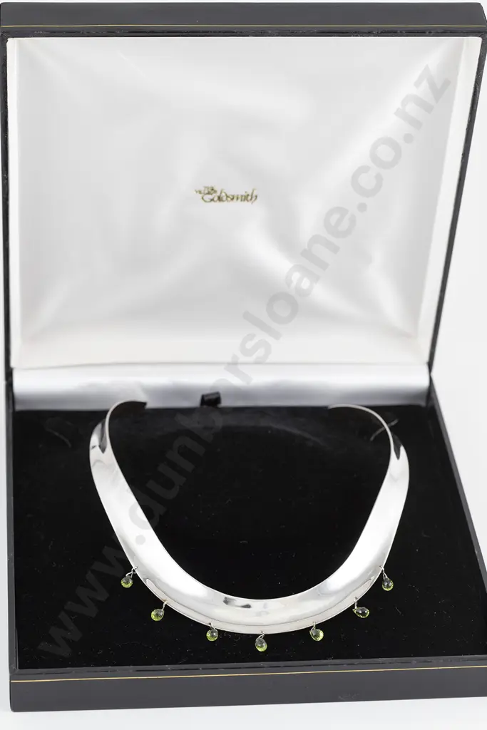 The Village Goldsmith S/S & Seven Stone Peridot Torque Collar Image 1++