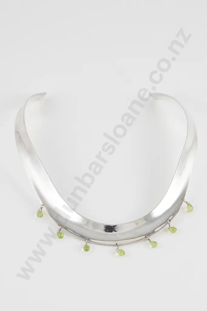 The Village Goldsmith S/S & Seven Stone Peridot Torque Collar Image 1++