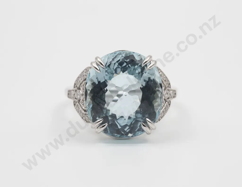 14ct White Gold Single Aquamarine Dress Ring Image 1++