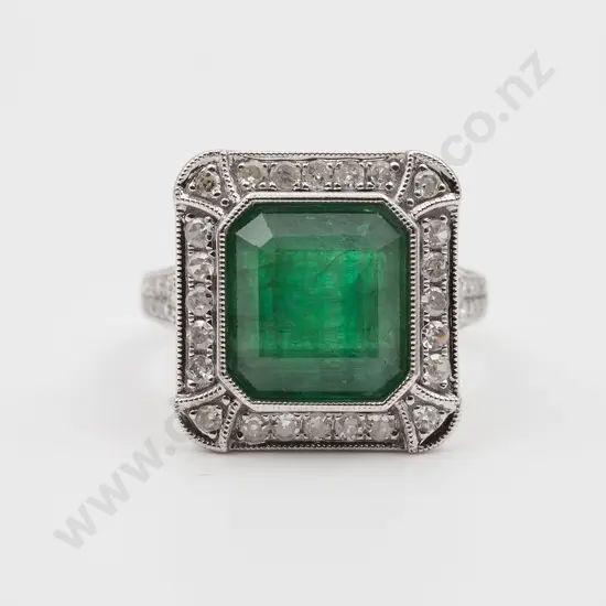 14ct White Gold 55stone Emerald & Diamond Cluster Ring
