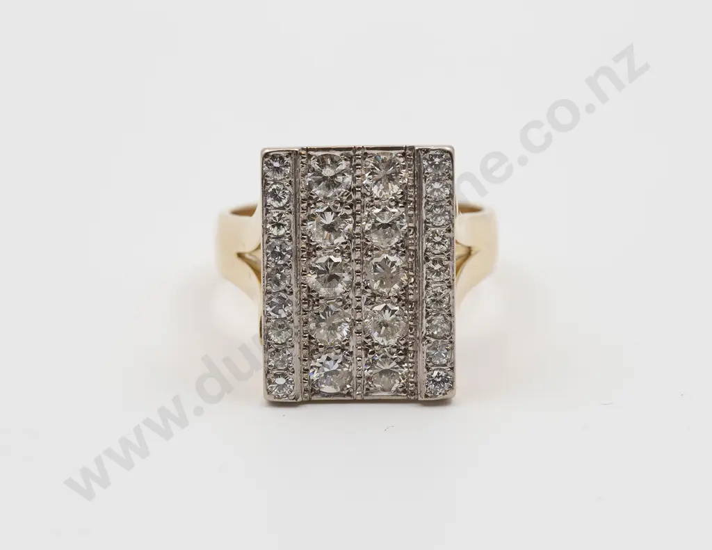 18ct 28stone Diamond Cluster Ring Image 1++