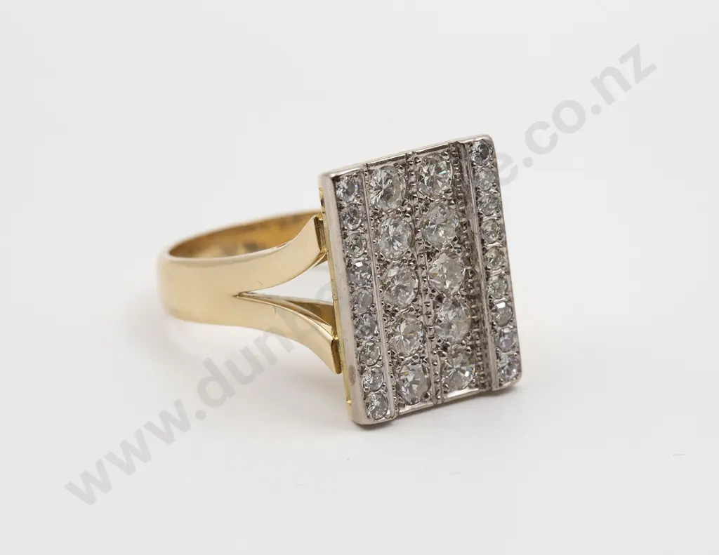 18ct 28stone Diamond Cluster Ring Image 1++