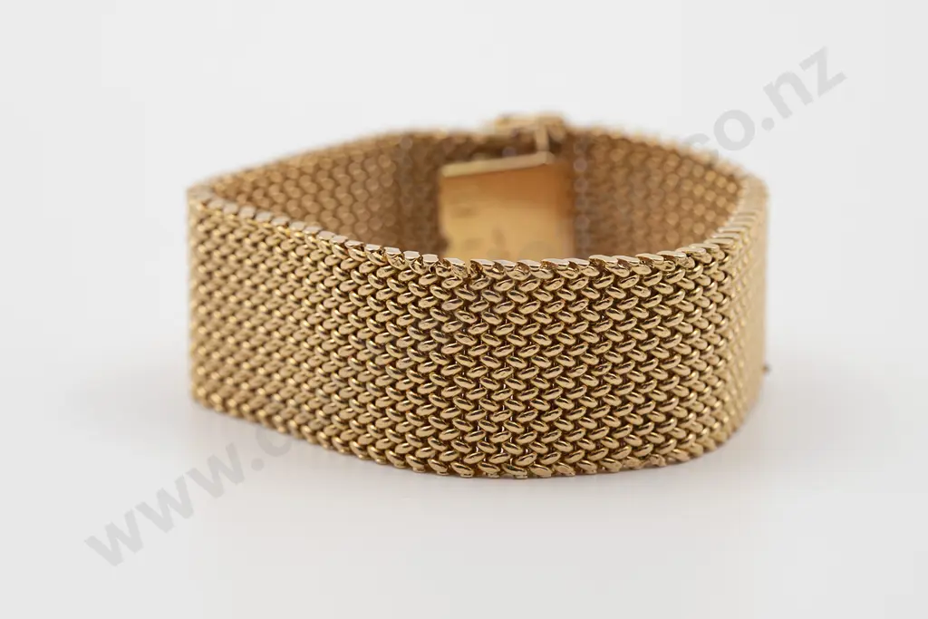18ct Wide Mesh Bracelet Image 1++