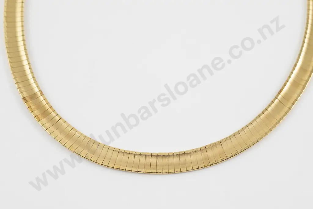 18ct Modern All Articulated Necklet Image 1++
