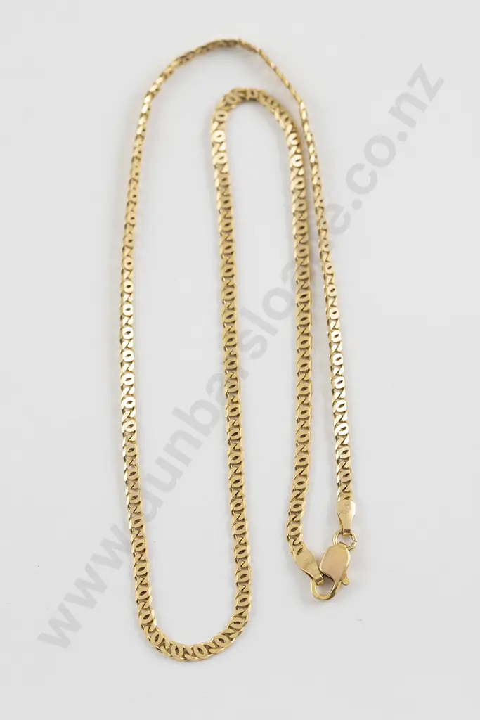 18ct Modern Curb Link Neck Chain Image 1++