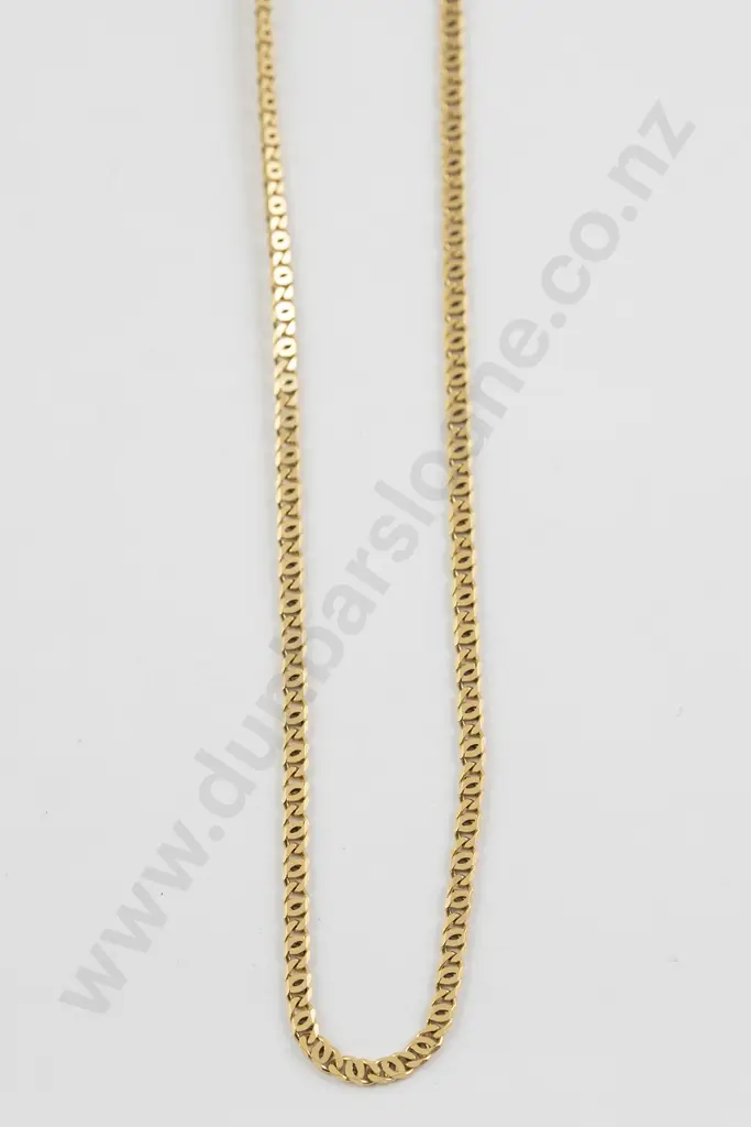18ct Modern Curb Link Neck Chain Image 1++
