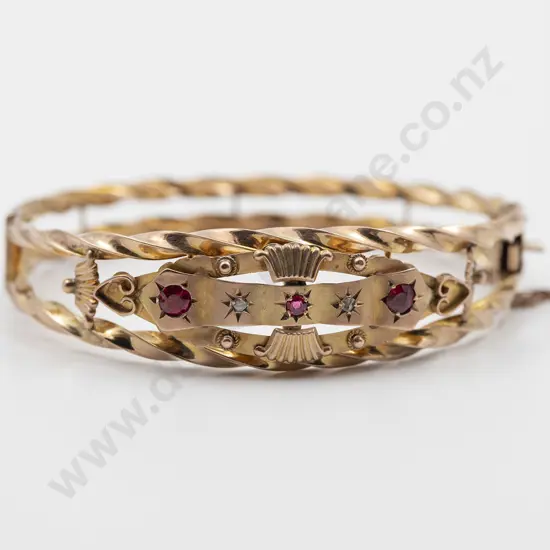 Edwardian 9ct Fancy Hinged Snap Bangle