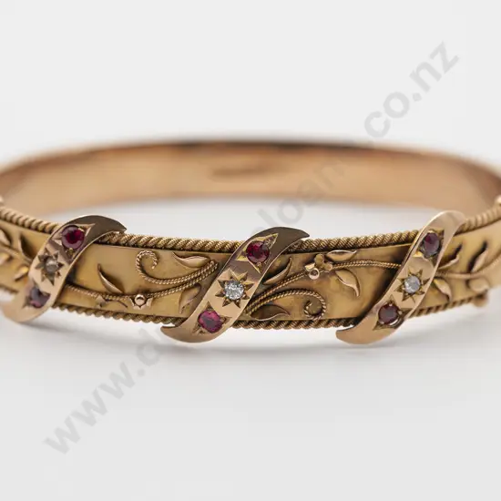 Edwardian 9ct Fancy Hinged Snap Bangle