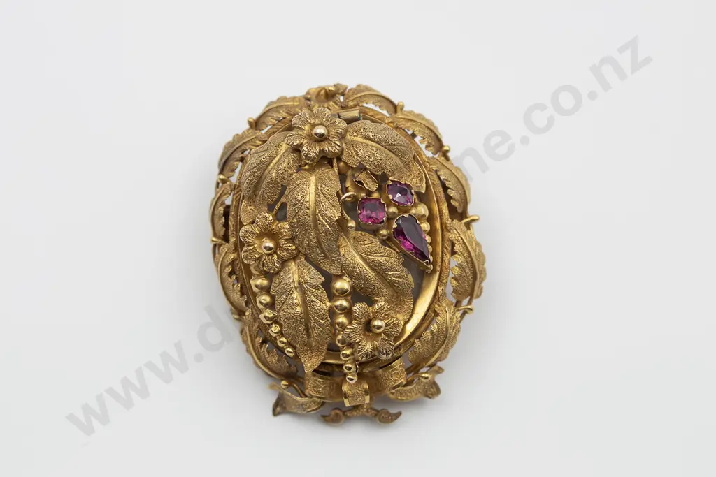 Victorian 15ct Photo Panel Brooch Image 1++