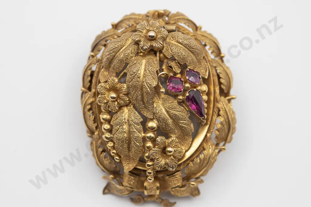 Victorian 15ct Photo Panel Brooch Image 1++