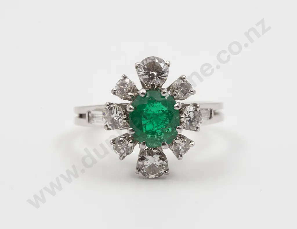 18ct White Gold Eleven Stone Emerald and Diamond Ring Image 1++