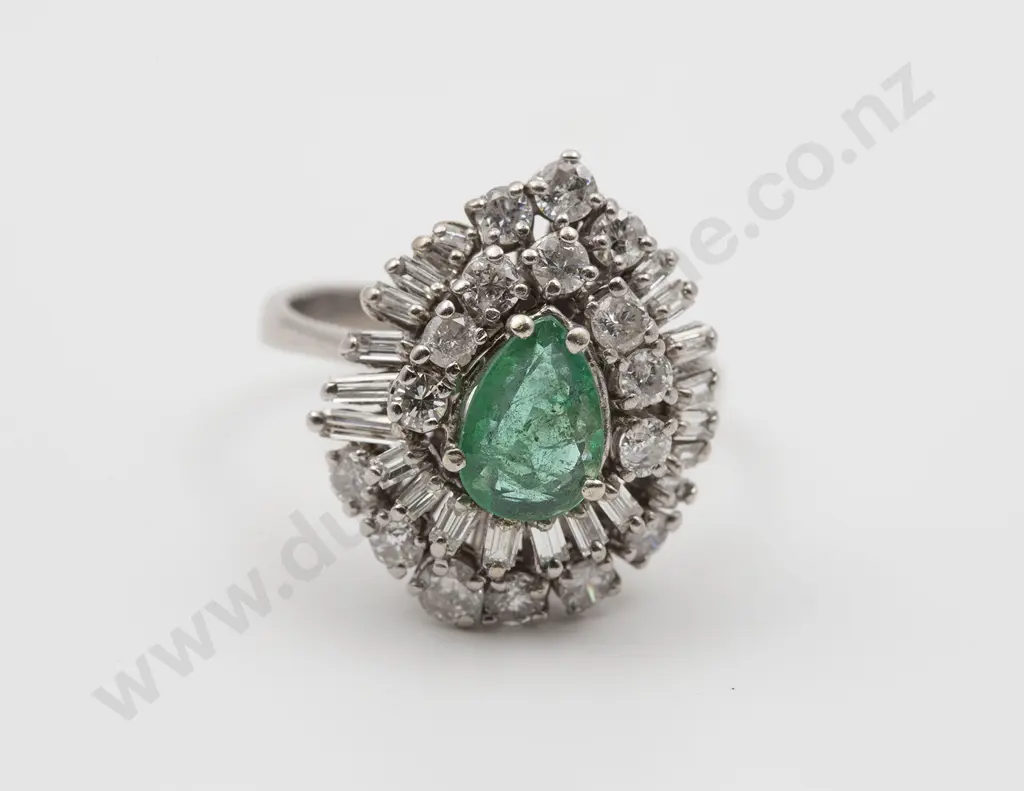 14ct White Gold 38stone Emerald and Diamond Cluster Ring Image 1++