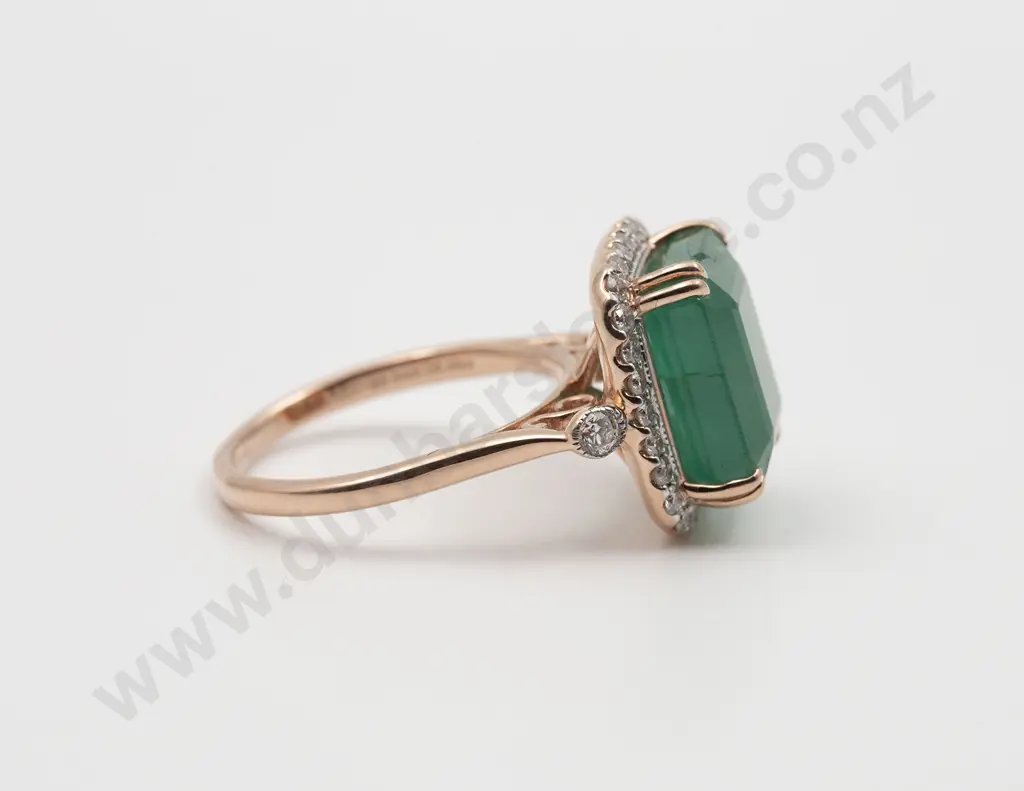 14ct 29stone Emerald and Diamond Cluster Ring Image 1++
