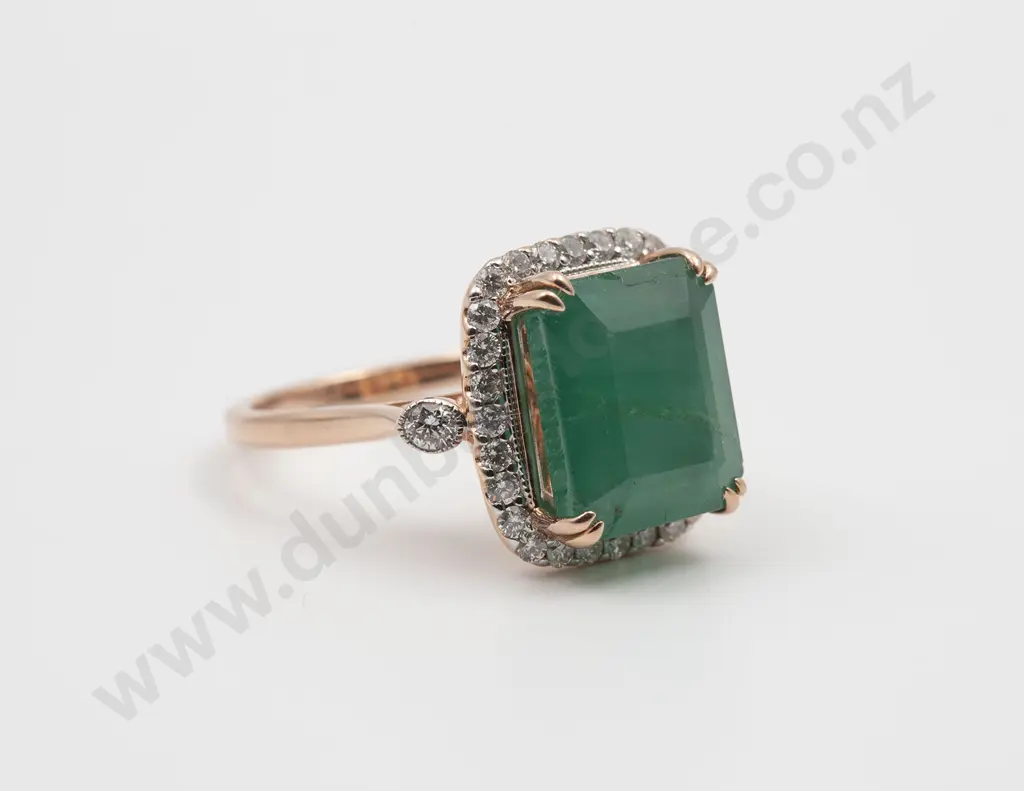 14ct 29stone Emerald and Diamond Cluster Ring Image 1++