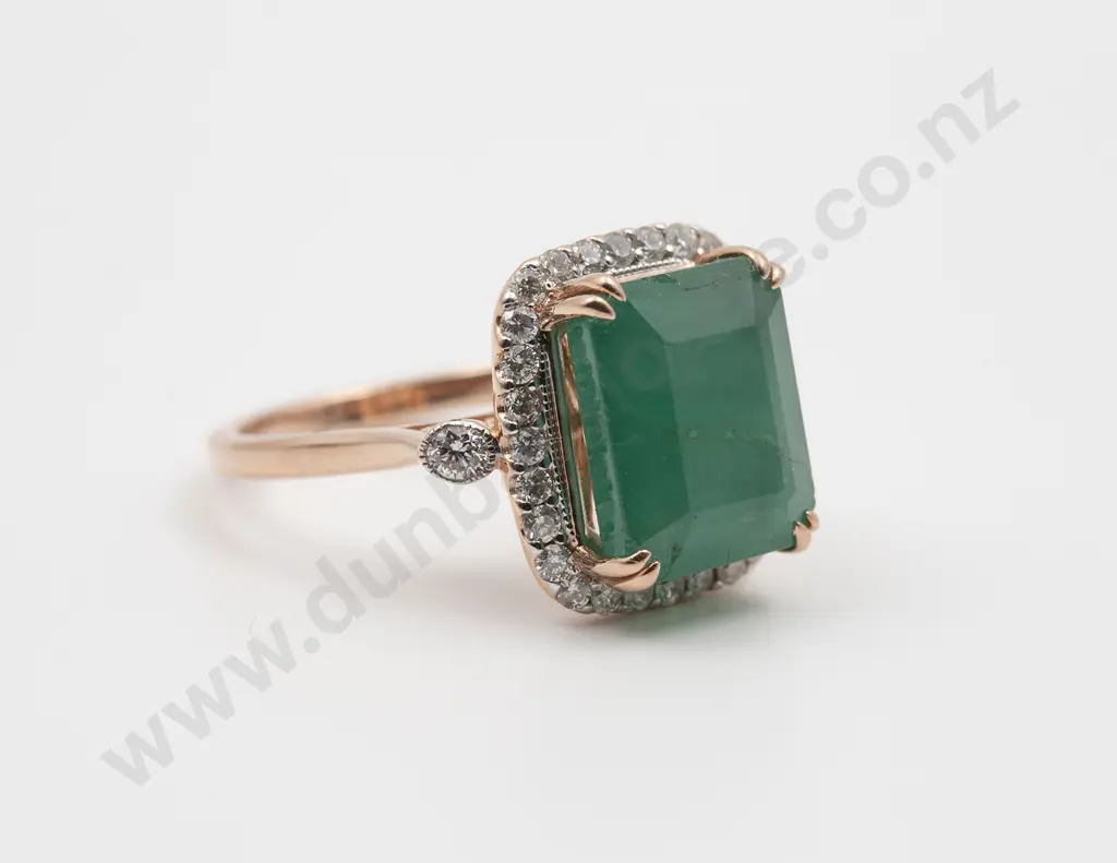 14ct 29stone Emerald and Diamond Cluster Ring Image 1++