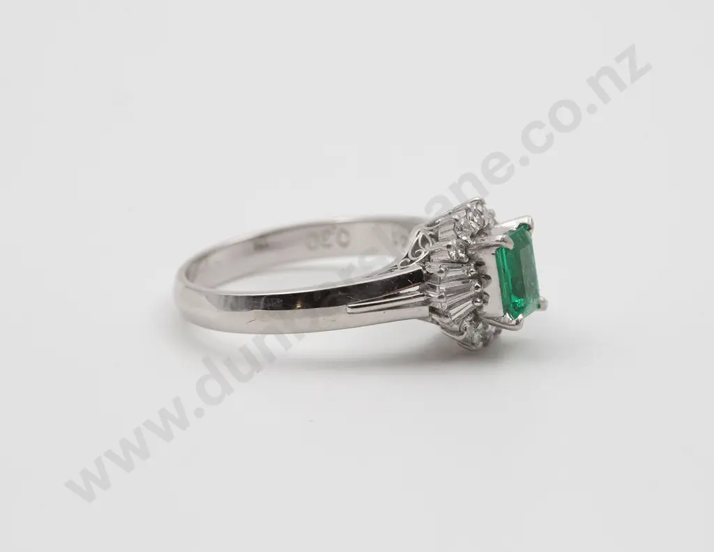All Platinum 17stone Emerald and Diamond Cluster Ring Image 1++