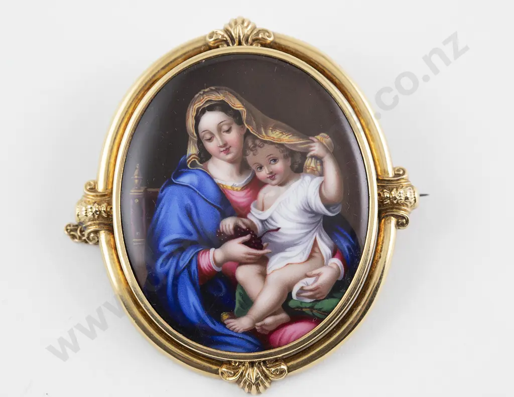 Victorian 9ct Framed Enamel Brooch Image 1++