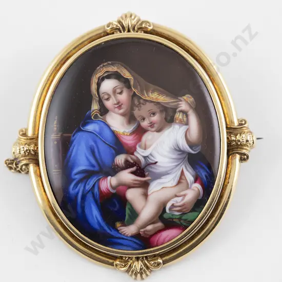Victorian 9ct Framed Enamel Brooch