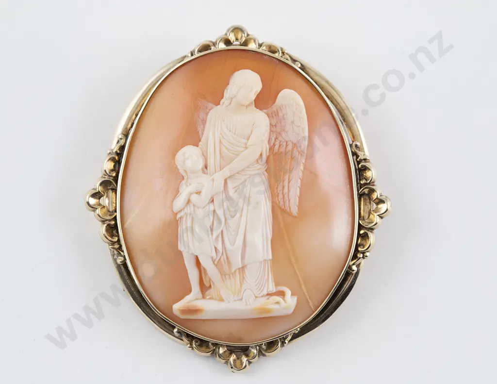 Large Victorian 9ct Framed Cameo Brooch Image 1++