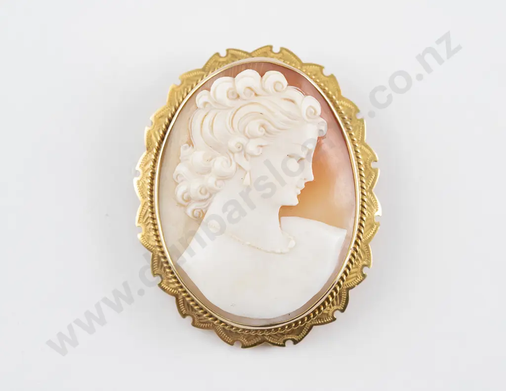 Large Mid C20th 9ct Framed Portrait Cameo Brooch Image 1++