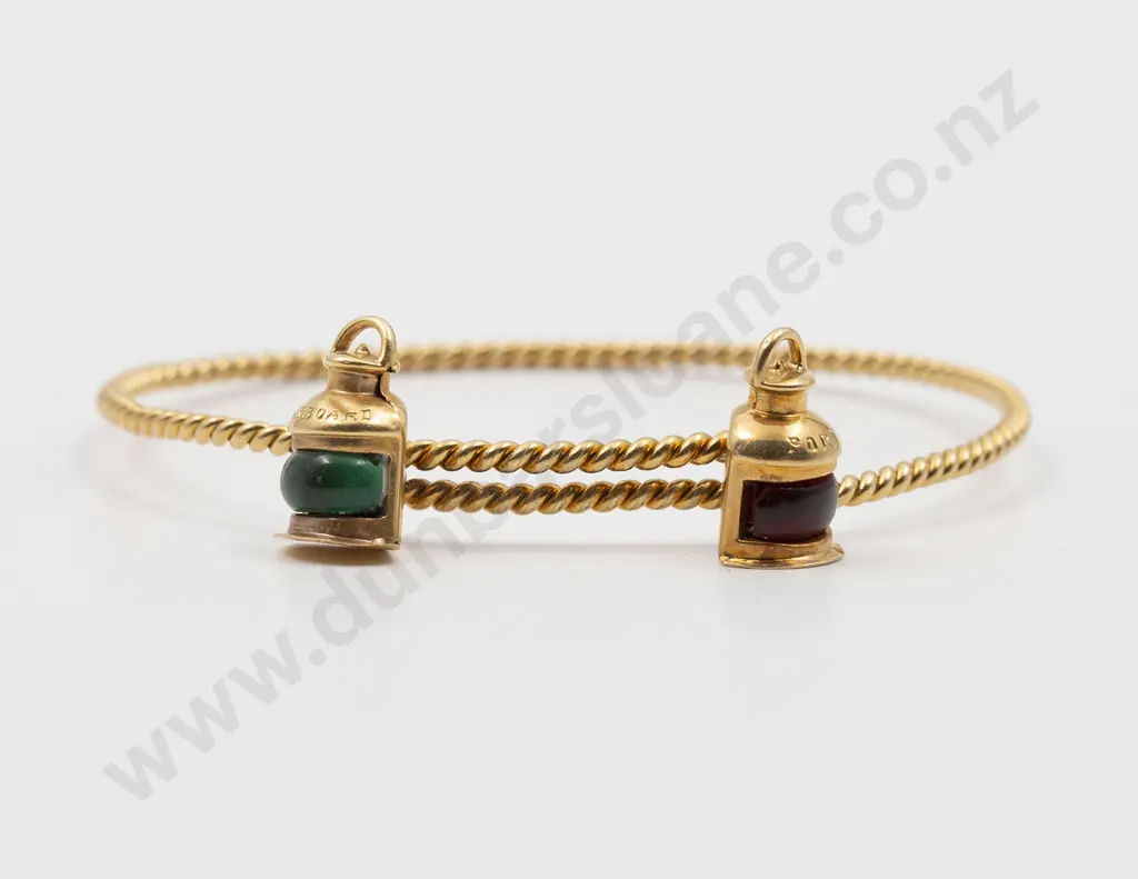 18ct Twist Bangle Image 1++