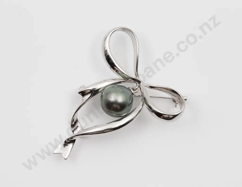 S/S Single Black Pearl Ribbon Bow Brooch Image 1++