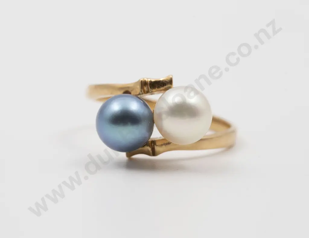 18ct Two Cultured Pearl Ring Image 1++