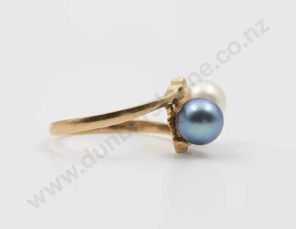 18ct Two Cultured Pearl Ring Image 1++