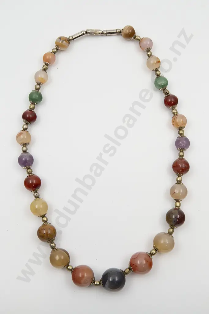 Single Strand Graduated Quartz Bead Necklace Image 1++