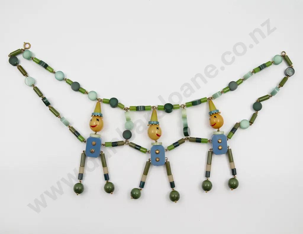 Vintage French Paris Fashion Necklace Image 1++