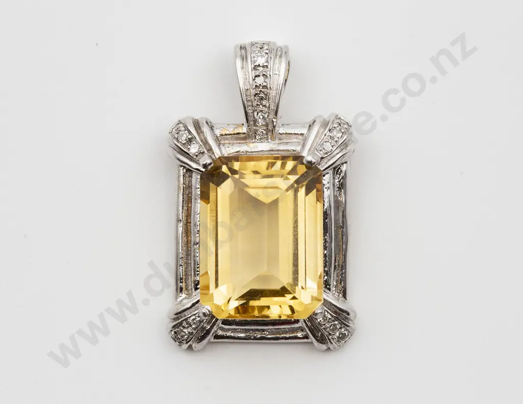 14ct White Gold Single Citrine Pendant Image 1++