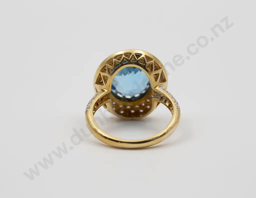 18ct 79stone Topaz and Diamond Cluster Ring Image 1++