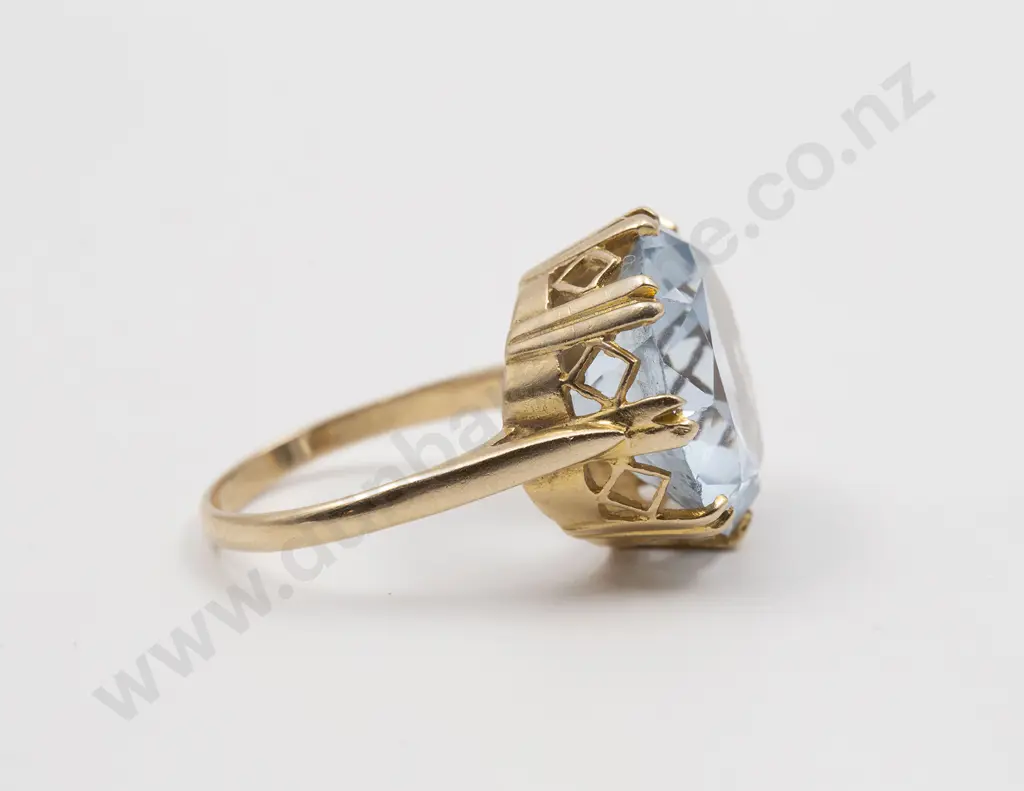 9ct Single Synthetic Blue Spinel Dress Ring Image 1++