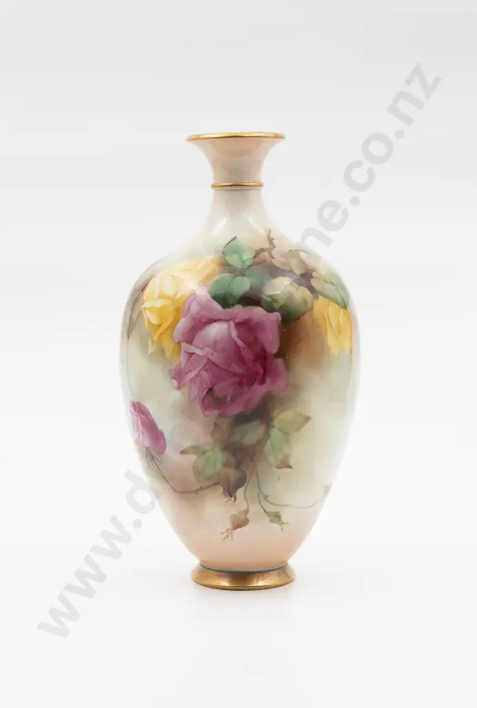 Royal Worcester Hadley Vase Image 1++