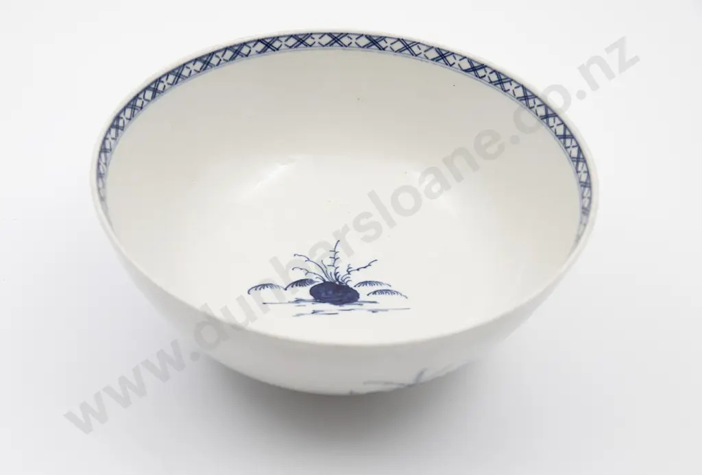 C1775 First Period Worcester Waste Bowl Image 1++
