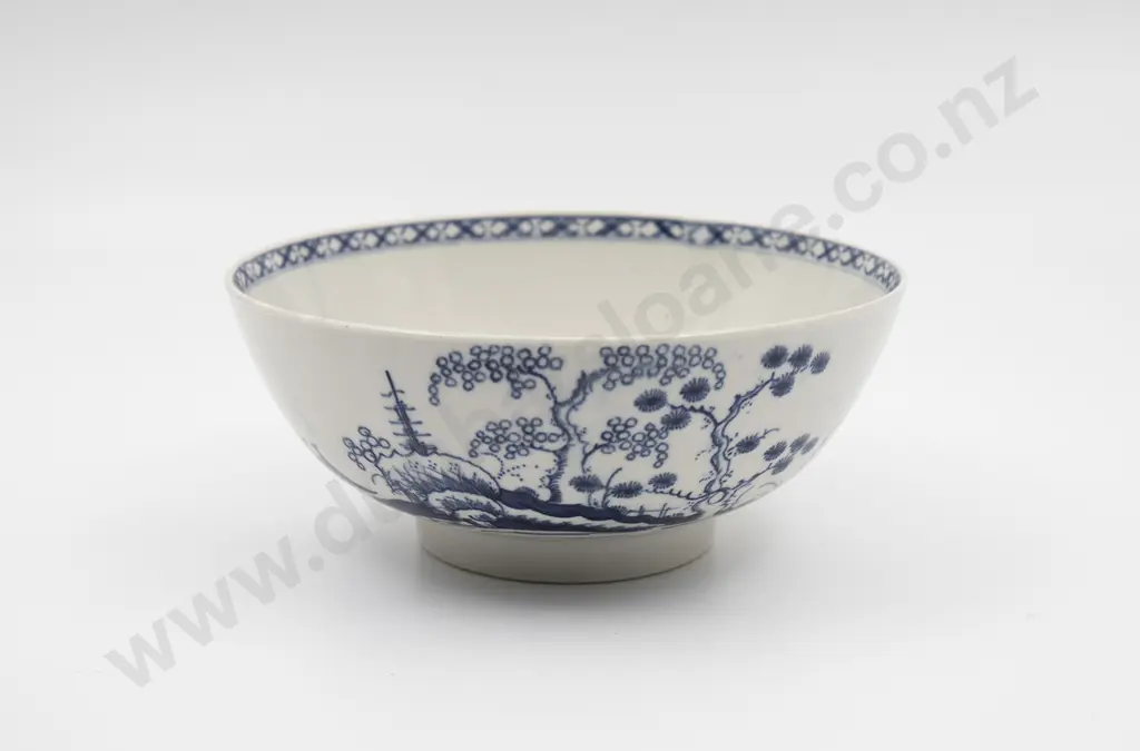 C1775 First Period Worcester Waste Bowl Image 1++