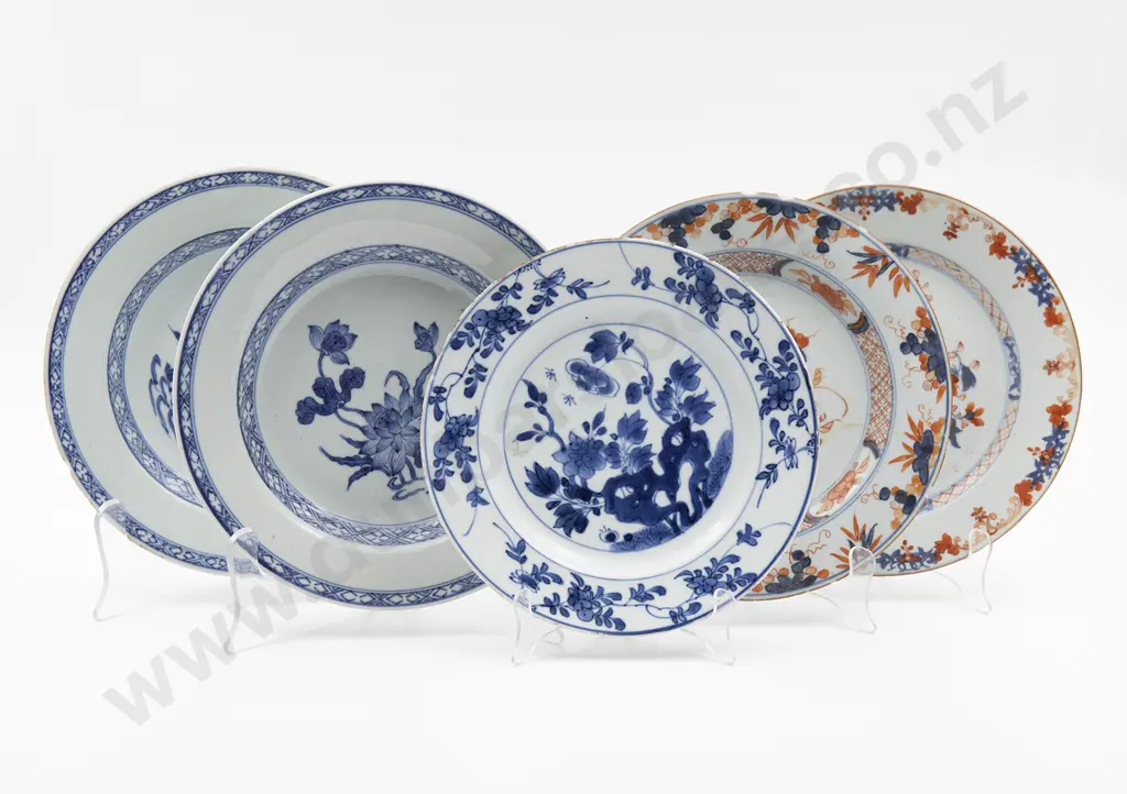 Five Various Late C18th-Early C19th Chinese plates Image 1++