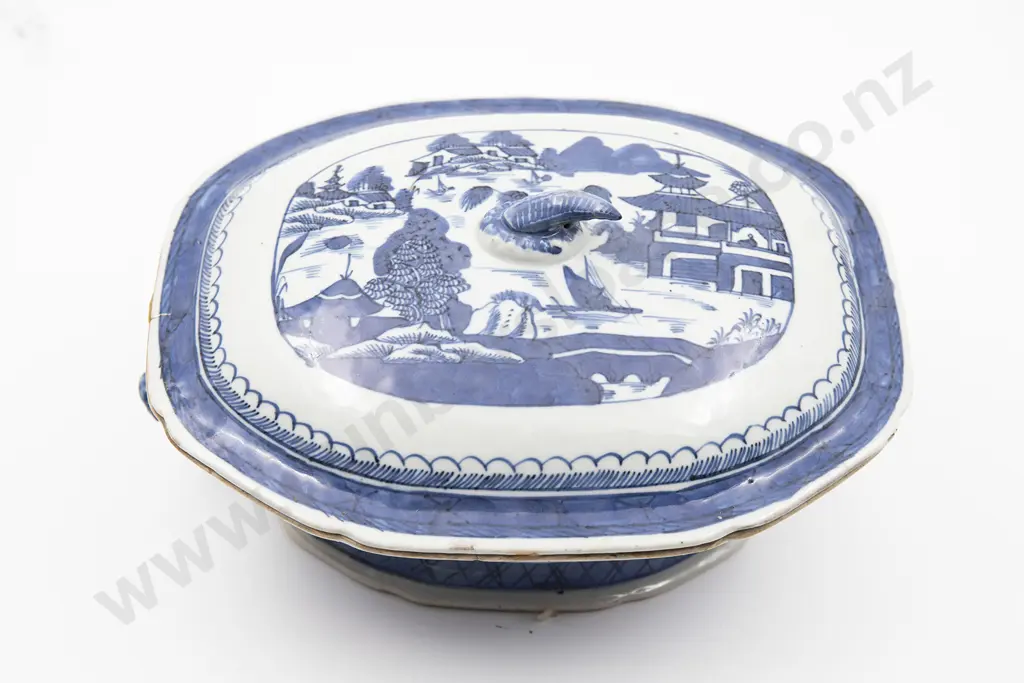 C19th Chinese Blue & White Export Ware Tureen Image 1++