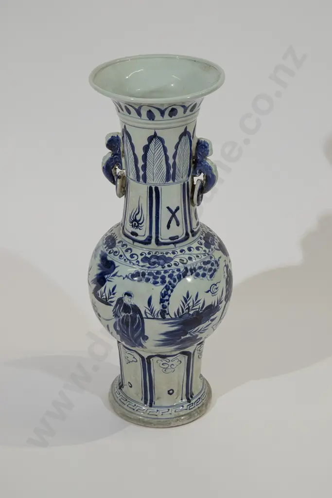 Large C20th Chinese Blue & White Vase Image 1++