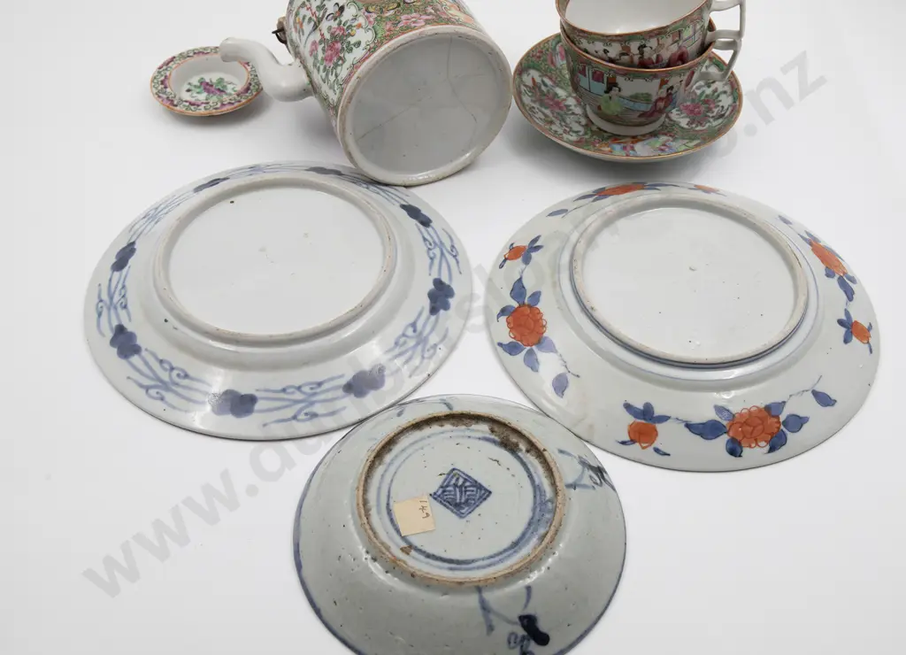 Cantonese Export Ware Famille Rose Teapot & Various (7) Image 1++