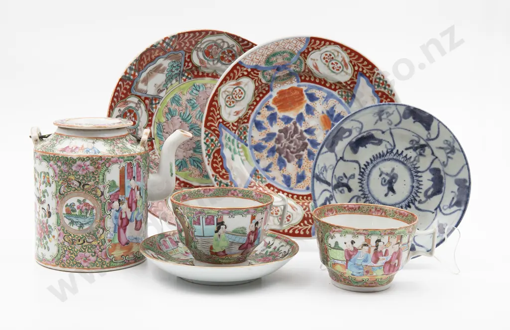 Cantonese Export Ware Famille Rose Teapot & Various (7) Image 1++